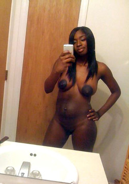 Afro-american coeds make nude selfies..